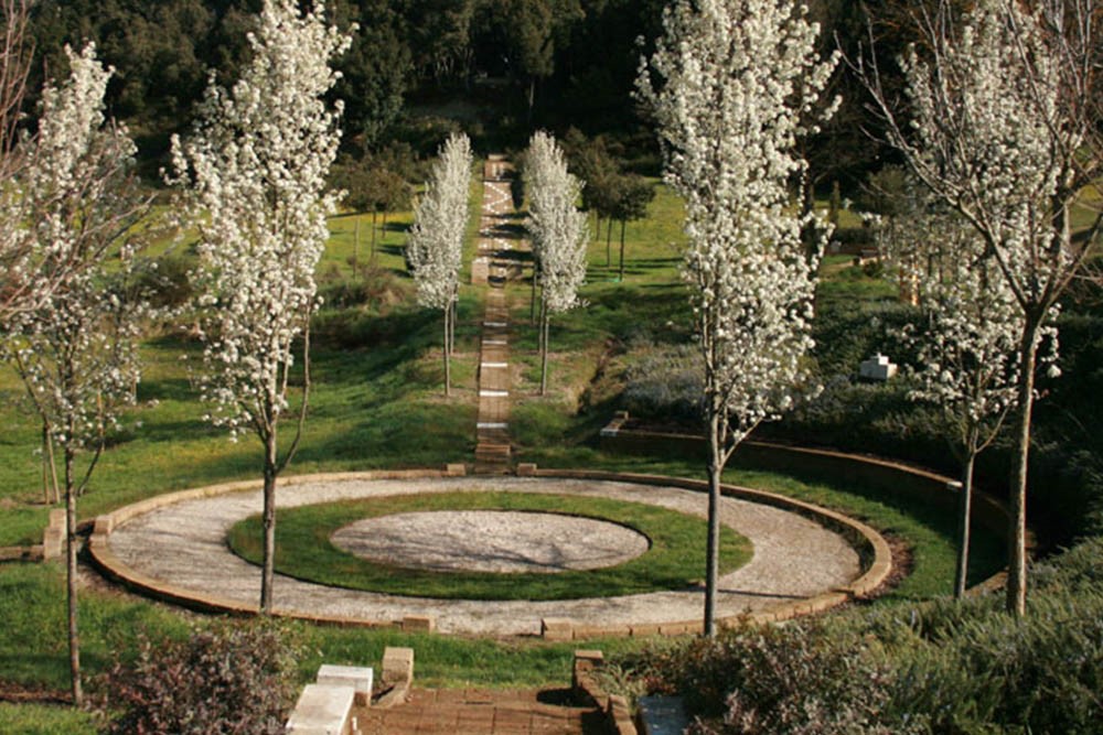 Percorso del parco in primavera Il-Bosco-della-Ragnaia