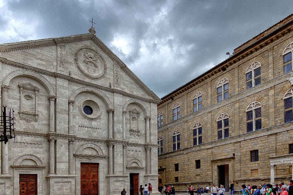 duomo-pienza-siena-tuscany-italy